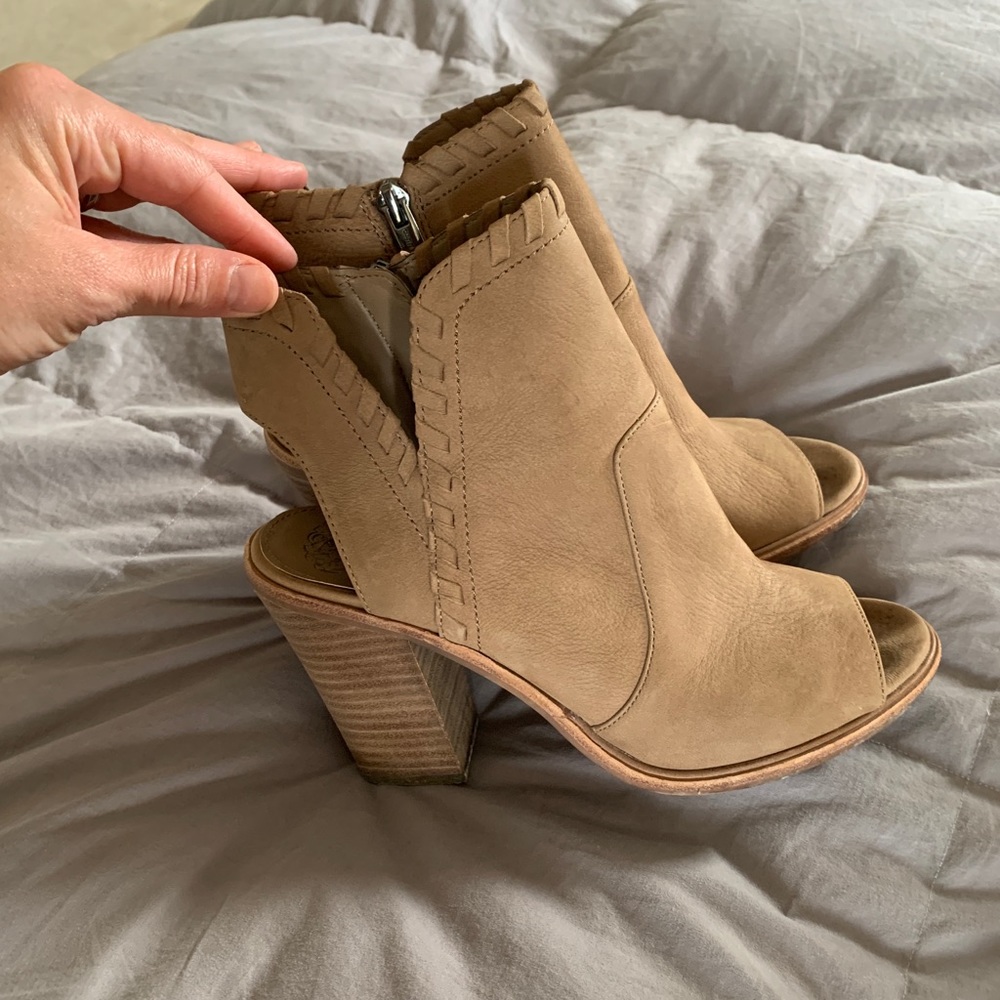 Vince Camuto booties size 7.5